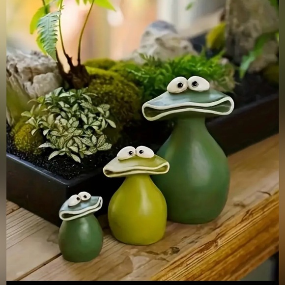 New House of frogs landscape garden statue outdoor decor set of 3 frogs - Picture 2 of 6